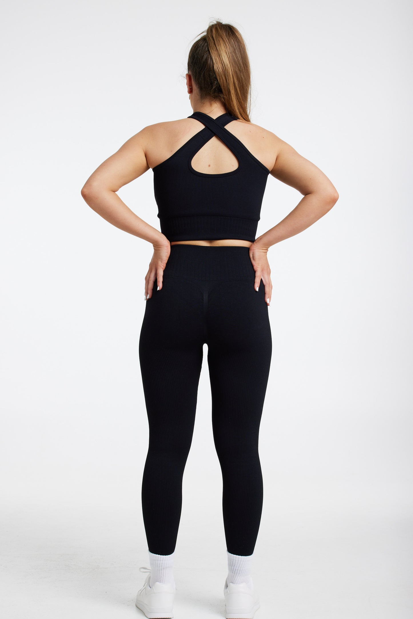 The Izzy Top - Black